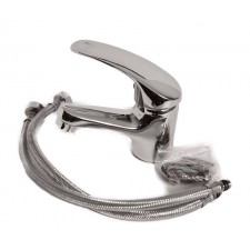 Rubinetto cromato lavandino bagno
