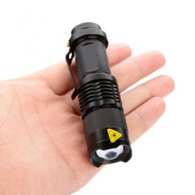 MINI TORCIA TATTICA MILITARE LED CREE 5000 LUMENS CON ZOOM RICARICABILE